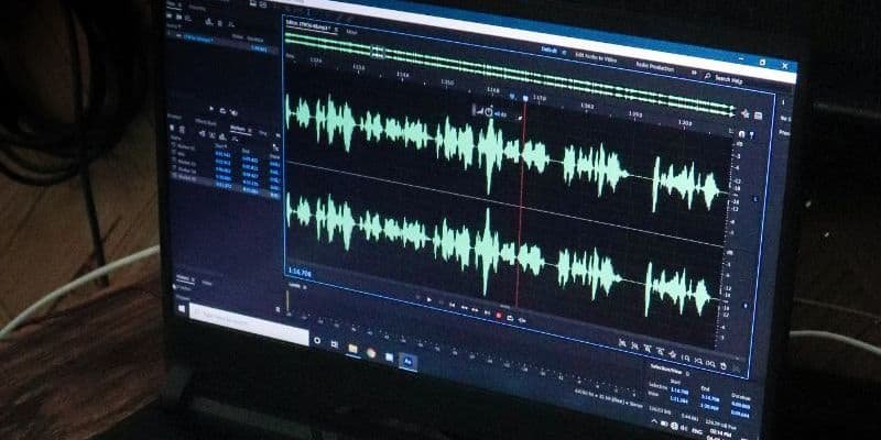 Soundwaves On Monitor