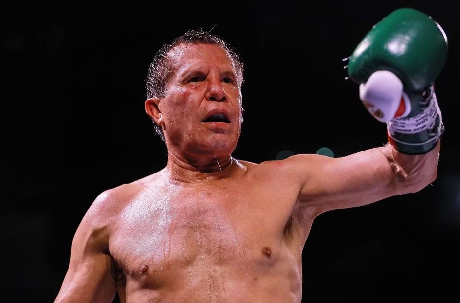 Julio Cesar Chavez Net Worth - 28