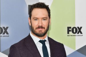 Mark-Paul Gosselaar’s Financial Standing: The ‘Saved by the Bell’ Star