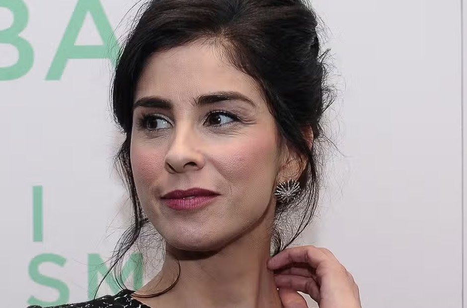 Sarah Silverman Net Worth - 17