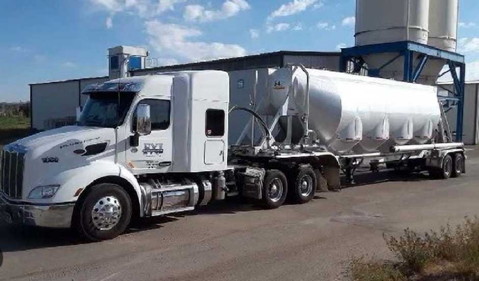 What Makes a Great Commercial Dry Bulk Transport Service