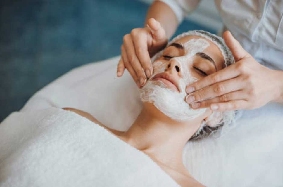 Skin Cleansing in the Salon: Types of Procedures and Their Benefits