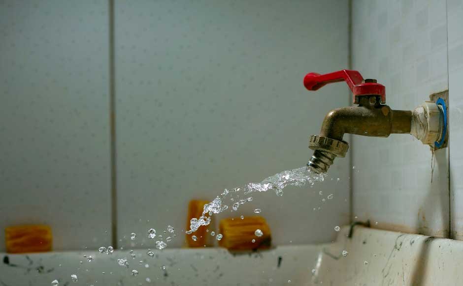 All Year Cooling Keeps It Flowing with Professional Plumbing Services That Florida Homeowners Trust