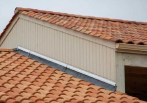How Roofers Repair and Replace Roof Flashing
