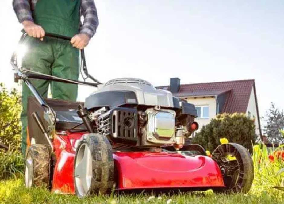 The Essential Guide to Professional Turf Equipment: Choosing the Right Tools for Your Landscape