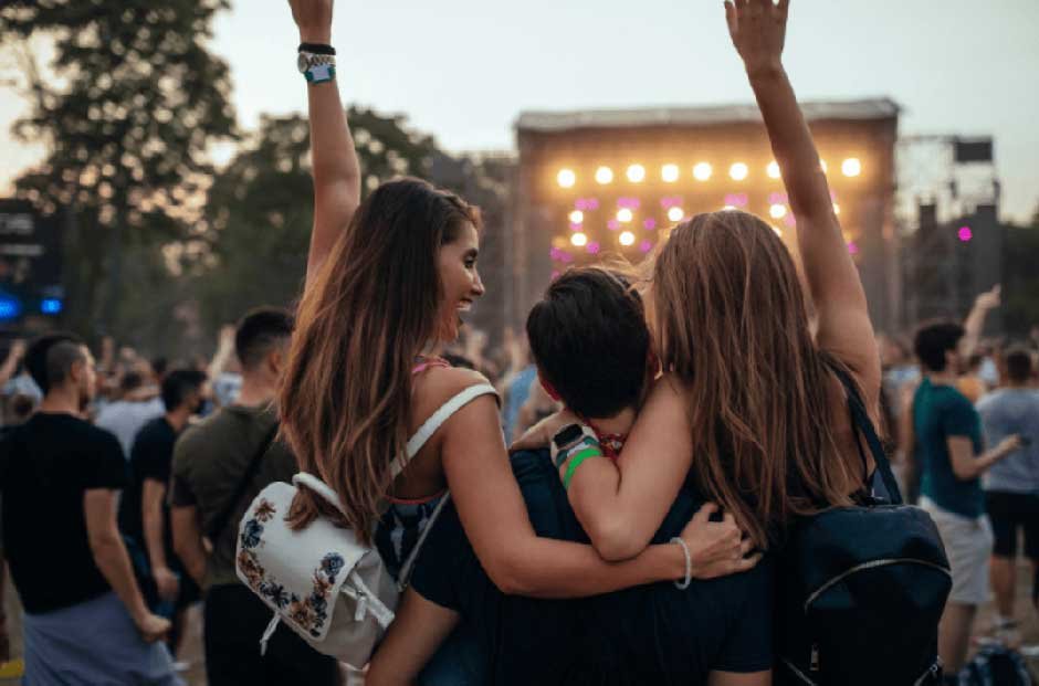 What to Wear to a 2025 Music Festival: Style Trends to Watch