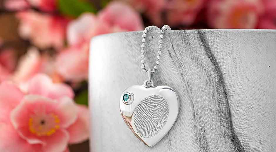 5 Thoughtful Reasons Families Choose Cremation Jewelry for Ashes