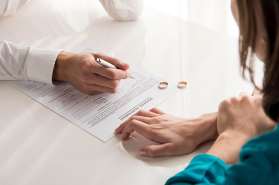 How Schoenberg Family Law Group Supports Families Through Divorce Transitions
