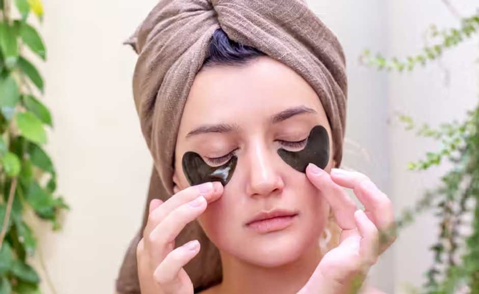 Thai traditional medicine, natural remedies and therapies, or non-surgical treatments for under-eye discolorations