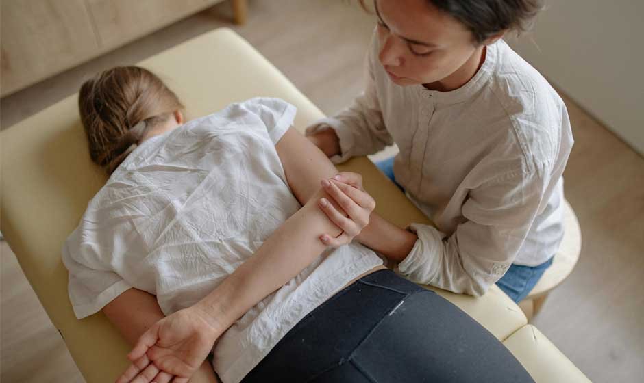 How Receiving Regular Massages Helps Increase Sleep Quality