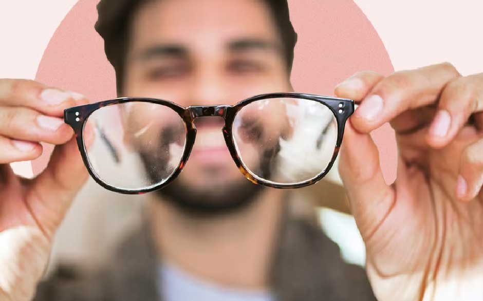 Prescription Glasses: In-Store vs Online – Which Option Works Best?