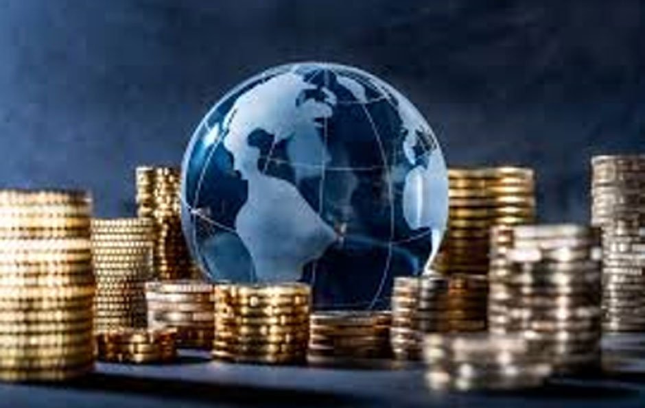 The Expert's Guide to Choosing the Right Bank in a New Country