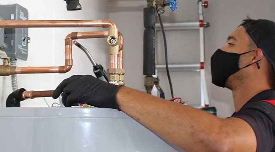 How a Plumber Maui Can Improve Your Water Heater’s Performance