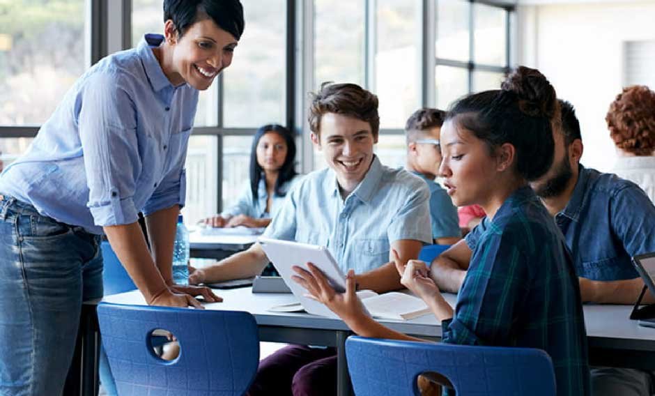 How to Stay Motivated in English Class Throughout the School Year