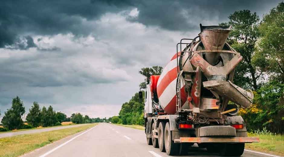 What-Must-Victims-Do-After-a-Cement-Mixer-Truck-Accident-and-the-Need-for-Lawyers