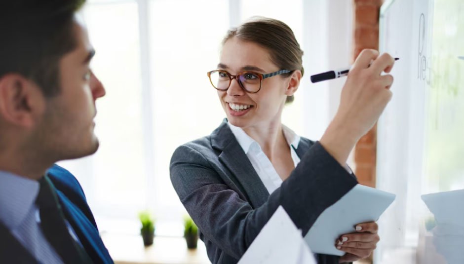 From Rookie to Rockstar: Why Every Sales Team Needs Coaching Tools