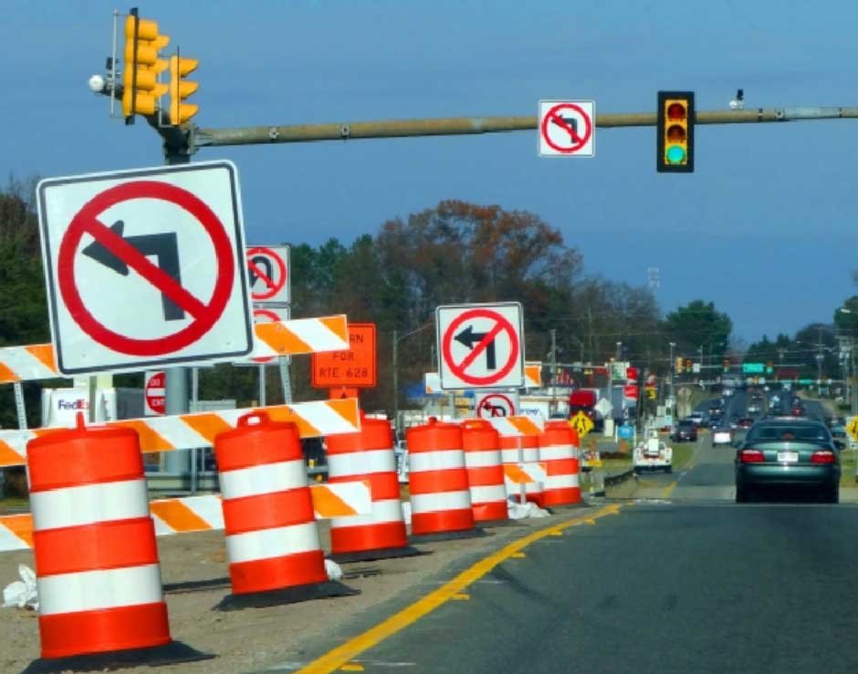 How Poorly Timed Warning Signs Lead to Rear-End Collisions in Work Zones