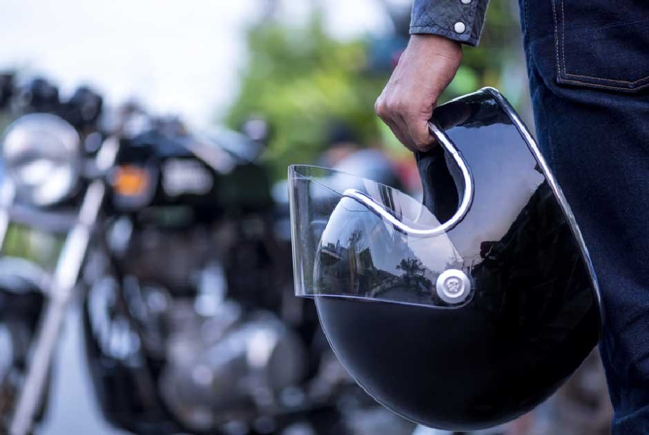 Why Some Riders Still Refuse Helmets Despite the Risks