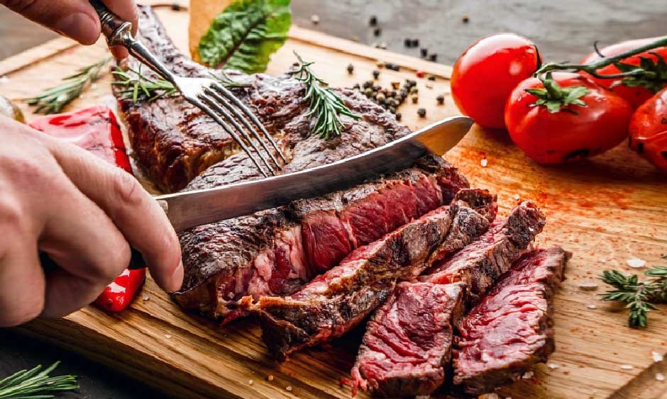 How Top Steakhouses Create Memorable Dining Through Technique