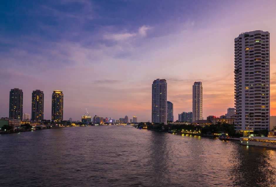 Why Modern Buyers Choose a Condo by the River in Bangkok