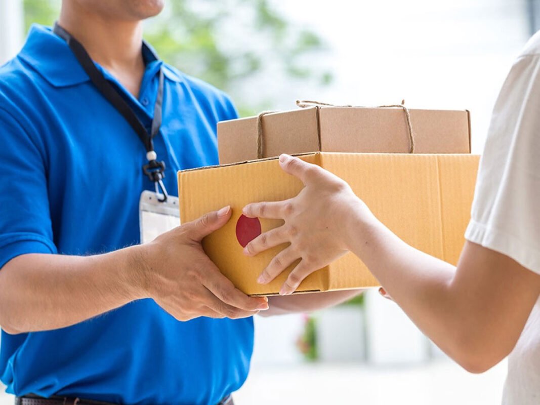 6 Factors to Check When Picking a Courier Service Near Me