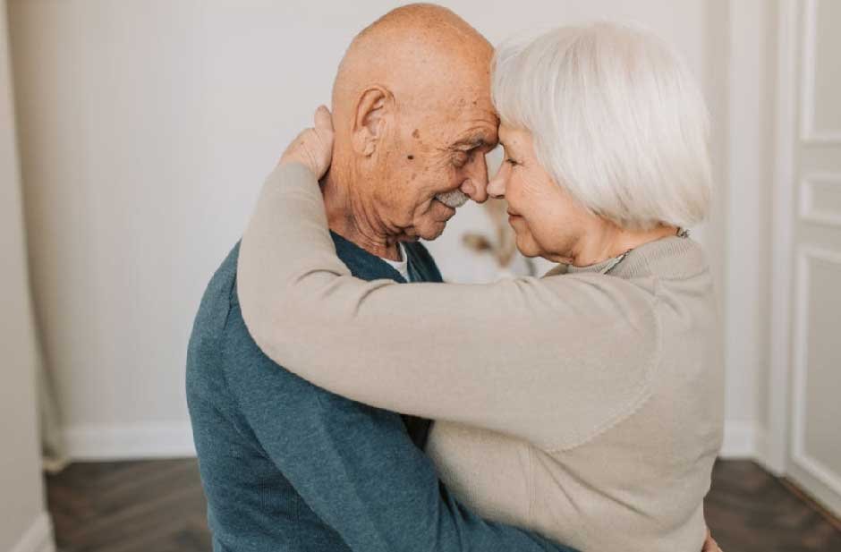 4 Ways to Help Your Loved Ones Thrive as They Age