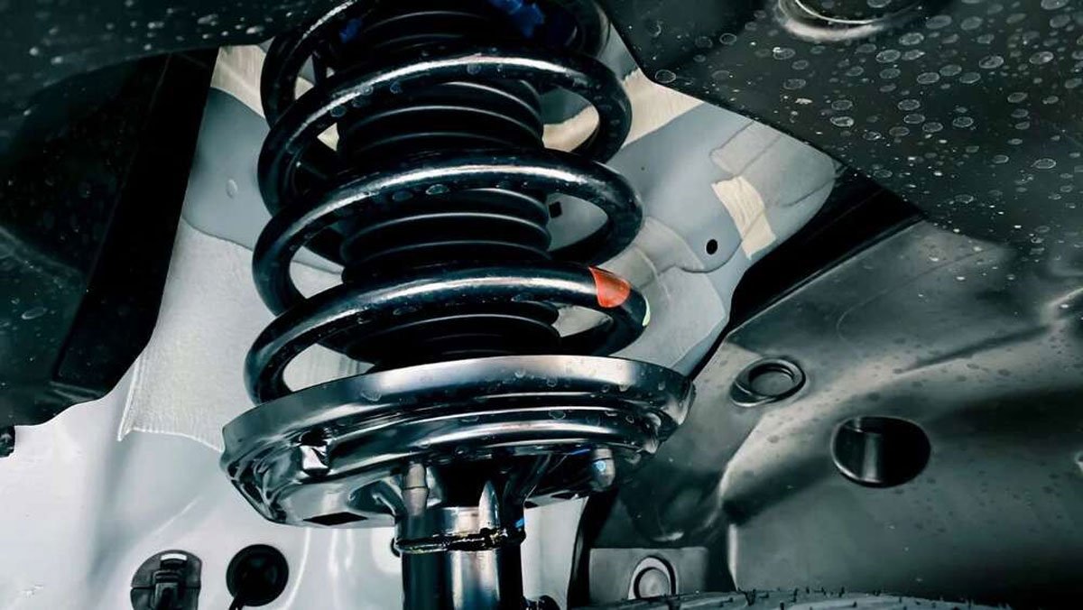 Why You Shouldn’t Ignore a Leaking Shock Absorber